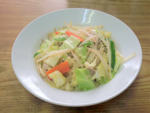 東京都足立区鹿浜３丁目にある中華料理店「足立屋」肉野菜炒め