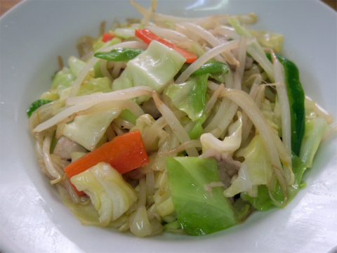 東京都足立区鹿浜３丁目にある中華料理店「足立屋」肉野菜炒め