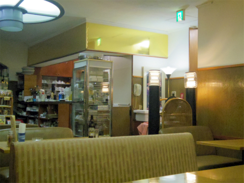 神奈川県横浜市中区大和町２丁目にある「レストラン北欧」店内