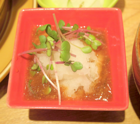 埼玉県さいたま市緑区美園5丁目にあるファミリーレストラン「chawan イオンモール浦和美園店」リブロースステーキプレート香味野菜の和風おろしソース
