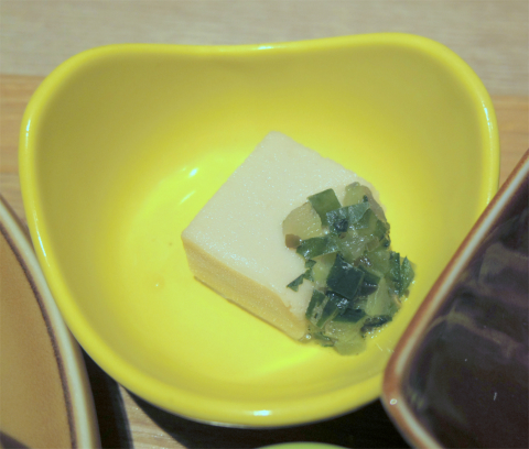 埼玉県さいたま市緑区美園5丁目にあるファミリーレストラン「chawan イオンモール浦和美園店」リブロースステーキプレート香味野菜の和風おろしソース