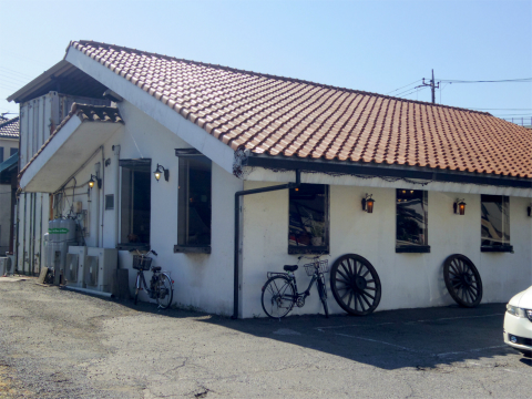 東京都足立区鹿浜１丁目ある「ステーキハウス  ペコペコ　鹿浜１号店」外観