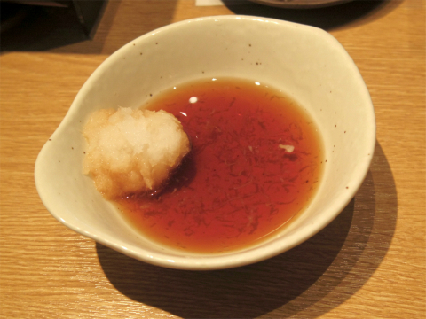 神奈川県横浜市中区北仲通５丁目にある天ぷら専門店「博多天ぷらたかお 横浜馬車道店」天つゆ