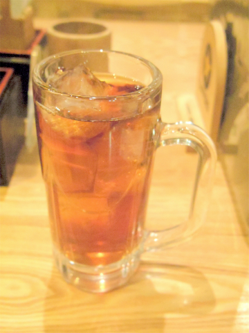 東京都荒川区東日暮里6丁目にある居酒屋「串揚げ酒場 日暮里ただいま」ウーロン茶