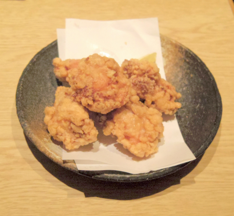 神奈川県横浜市神奈川区鶴屋町2丁目にある居酒屋「九州黒太鼓　横浜」トリカラ