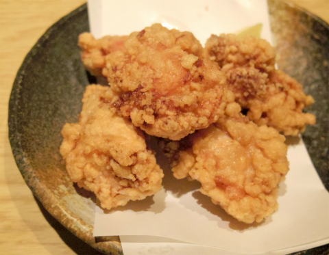 神奈川県横浜市神奈川区鶴屋町2丁目にある居酒屋「九州黒太鼓　横浜」トリカラ