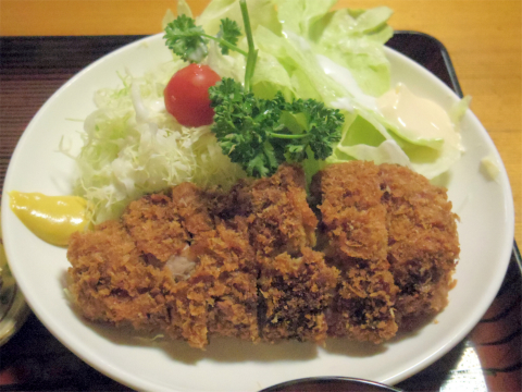 千葉県香取郡神崎町郡にある定食屋「ほそ川」ひれかつ定食