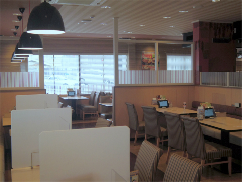 千葉県印旛郡酒々井町酒々井にあるファミリーレストラン「ガスト GUSTO　酒々井店」店内n