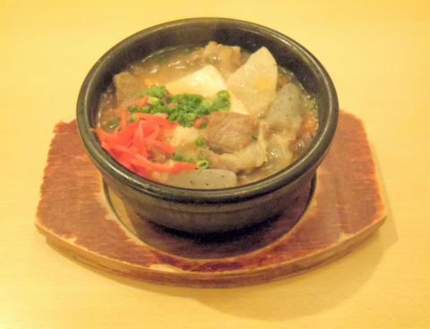 東京都台東区台東３丁目にある「居酒屋 しおのや」ウーロン茶