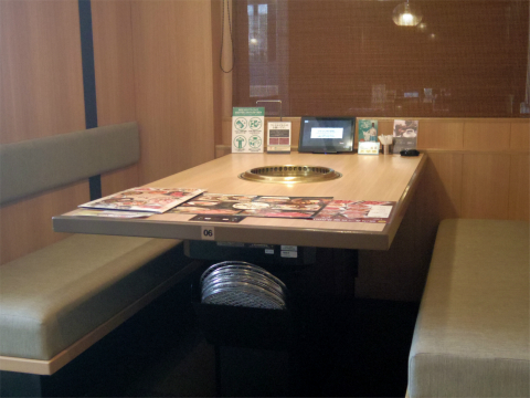 埼玉県新座市野火止５丁目にある焼肉店「ワンカルビ　新座店」店内