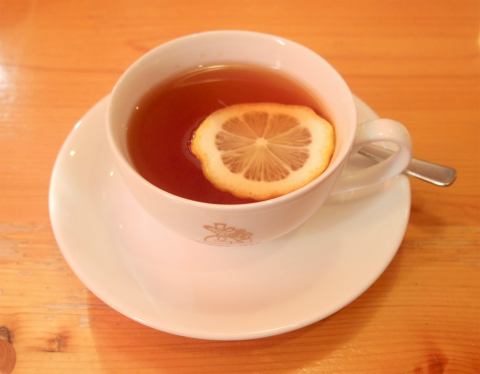 神奈川県横浜市中区元町3丁目にある喫茶店「コメダ珈琲店 横浜元町店」お伊勢さんの和紅茶「瑞」