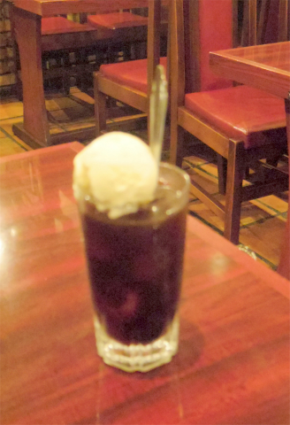 東京都墨田区吾妻橋２丁目にある「ハンバーグの店モンブラン吾妻橋店」ジャンボチキンカツをミニコースで