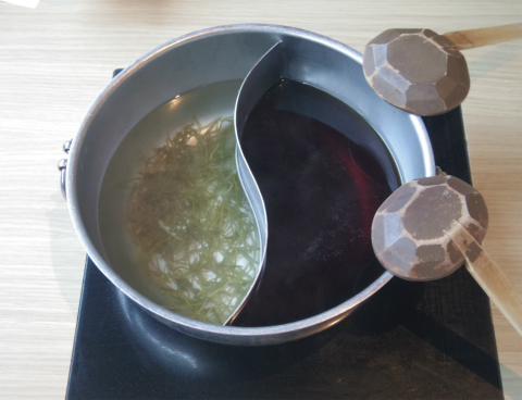 千葉県富里市七栄にある「しゃぶしゃぶ温野菜 富里店」すきしゃぶだしと根昆布だし