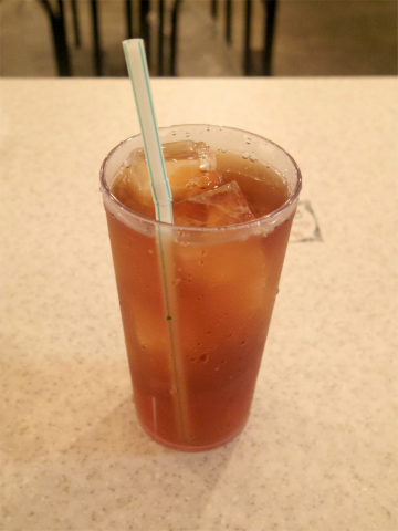 東京都板橋区成増１丁目にある「串カツ田中　成増店」ウーロン茶