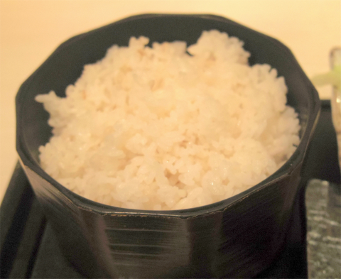 神奈川県横浜市戸塚区品濃町にあるとろろ専門店「大豆ととろろ　とろ麦　西武東戸塚店」だしとろろで食べる塩焼き牛タン　牛タン倍盛り