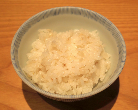 神奈川県横浜市戸塚区品濃町にあるとんかつ店「名代とんかつ かつくら 西武東戸塚S.C.店」三つ切り弁当とヒレかつ