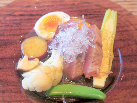 千葉県印旛郡酒々井町中川にある「食堂ひらりん」おこのみフライ定食の前菜