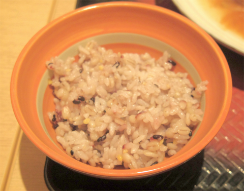 神奈川県横浜市戸塚区川上町にある「大戸屋ごはん処 モレラ東戸塚店」連子鯛の野菜黒酢あん仕立て定食