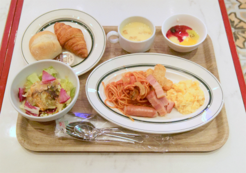 神奈川県横浜市中区桜木町１丁目にある「FOOD HALL KITEKI　フードホールKITEKI」JR-EAST HOTEL METS YOKOHAMA SAKURAGICHO　JR東日本ホテルメッツ横浜桜木町の朝食