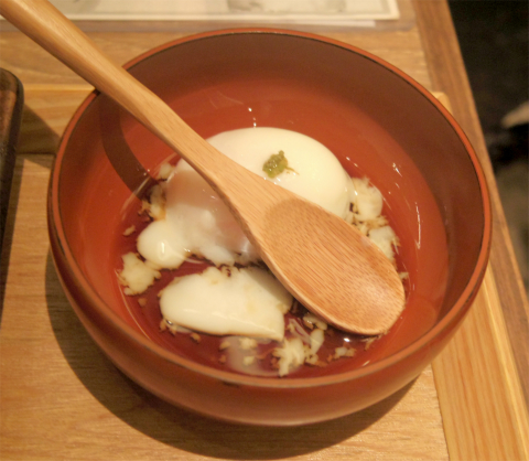 東京都台東区浅草橋1丁目にある餃子、居酒屋の「肉汁餃子のダンダダン 浅草橋店」焼餃子&チャーシュー定食