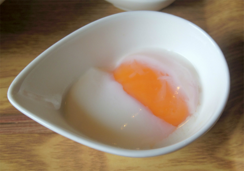 埼玉県越谷市東大沢３丁目にある 「Sampo Cafe　サンポ珈琲　北越谷店」ローストビーフ丼（日替わり珈琲付き）