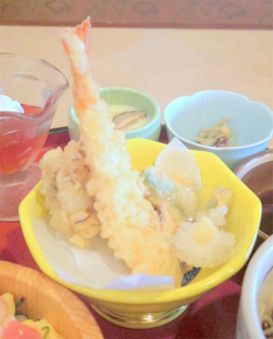 茨城県つくば市大曽根宿西にあるファミリーレストラン「すぎのや本陣 つくば大穂店」ひばり御膳