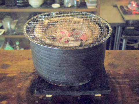 茨城県つくばみらい市陽光台１丁目にある焼肉、ホルモンの「モッツバー 高の家　みらい平店」七輪