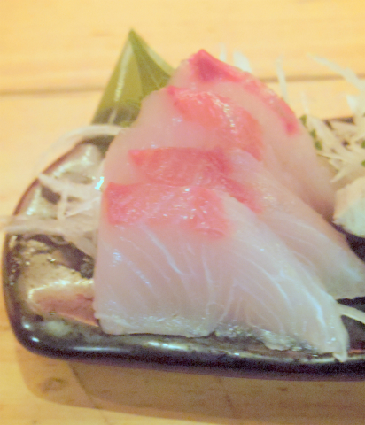 東京都台東区浅草橋１丁目にある居酒屋「居食屋 大樹　浅草橋店」造り三点盛（平政、たこ、炙りサバ）