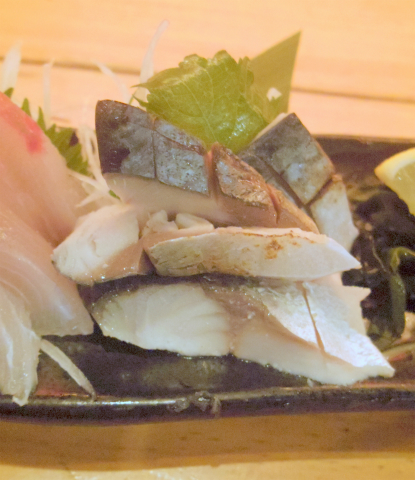 東京都台東区浅草橋１丁目にある居酒屋「居食屋 大樹　浅草橋店」造り三点盛（平政、たこ、炙りサバ）