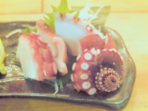 東京都台東区浅草橋１丁目にある居酒屋「居食屋 大樹　浅草橋店」造り三点盛（平政、たこ、炙りサバ）