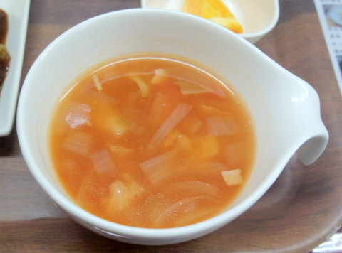 埼玉県所沢市東狭山ケ丘3丁目にある洋食店「OLD KITCHEN 昔ながらの洋食 オールドキッチン」ふわふわオムライス&シチュー サラダ、スープ付き