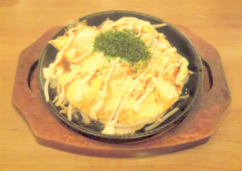 東京都台東区浅草橋１丁目にある居酒屋「大衆酒場 串焼き本舗」とんぺい焼き