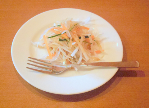 茨城県龍ケ崎市白羽4丁目にある洋食店「洋風食卓 れべる」若鶏の赤ワイン煮セット(本日のポタージュ)