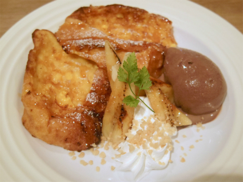 東京都練馬区光が丘5丁目にあるカフェ「Gelato&Caffe MAHORO 光が丘店」フレンチトースト バナナ×チョコジェラート