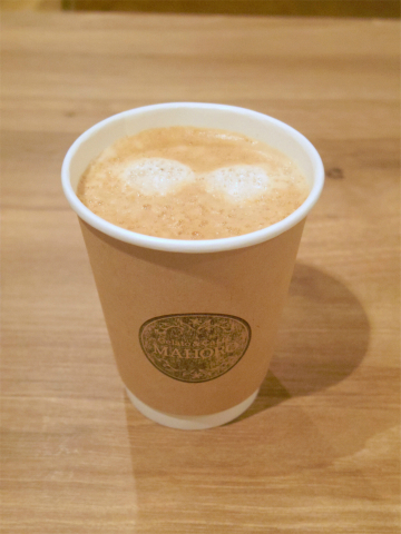 東京都練馬区光が丘5丁目にあるカフェ「Gelato&Caffe MAHORO 光が丘店」ホットカフェオーレL