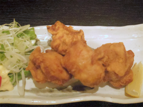 神奈川県横浜市神奈川区鶴屋町2丁目にあり居酒屋「完全個室 満月いぶき 横浜鶴屋町」大山地鶏の唐揚げ