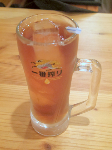 東京都台東区蔵前２丁目にある居酒屋「海鮮屋台 おくまん　蔵前店」ウーロン茶