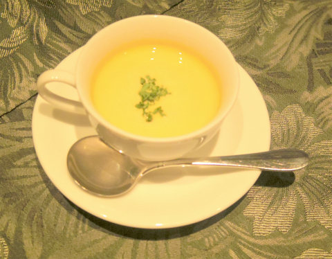 茨城県水戸市元吉田町にあるイタリアンのお店「Ristorante-Kanjuro　リストランテ 勘十郎」セットの野菜スープ