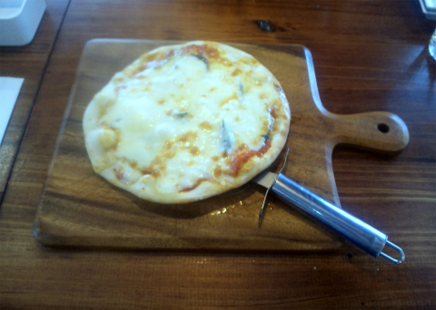 埼玉県越谷市下間久里にあるイタリアンの「La Cucina Di Nina　イタリアン食堂　ニーナの台所　せんげん台東店」ピッツア マルゲリータ