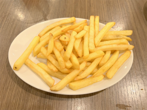 千葉県松戸市東松戸1丁目「食彩厨房 いちげん 東松戸店」お替りシューストポテトが付いた王様の鶏のやみつき半身揚げのお替りポテト