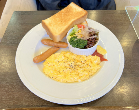 千葉県松戸市東松戸２丁目にある「ide cafe　イデ・カフェ　東松戸駅店」コンチネンタルセット