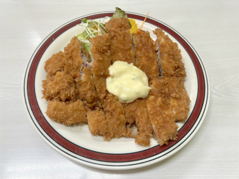 東京都江東区白河３丁目にある「実用洋食 七福」ジャンボとんかつライス