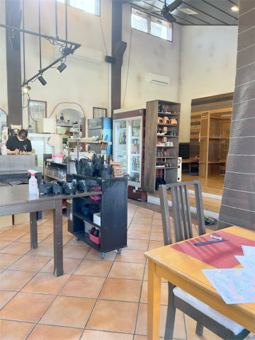 茨城県龍ケ崎市松ケ丘２丁目にある創作料理「旬の台所 しゃんしゃん龍」店内