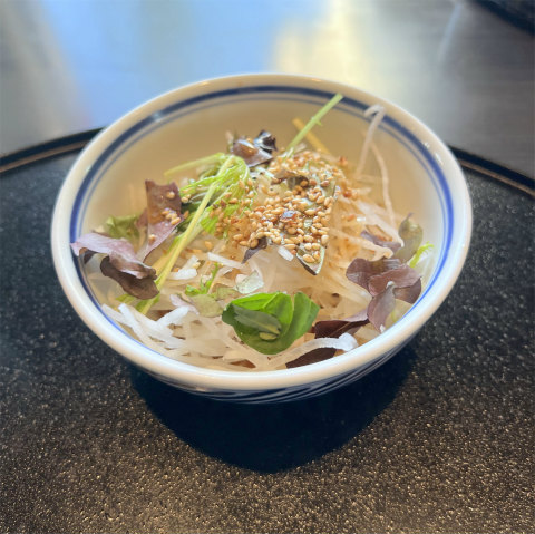 茨城県水戸市笠原町にあるパスタ専門店「洋麺屋五右衛門　水戸店」ミニ和風サラダ