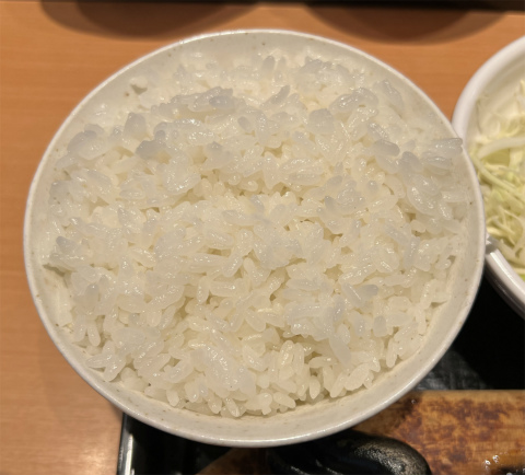 茨城県石岡市東光台3丁目にある「とんかつや漫遊亭 石岡東光台店」漫遊ステーキセット(1ポンド)