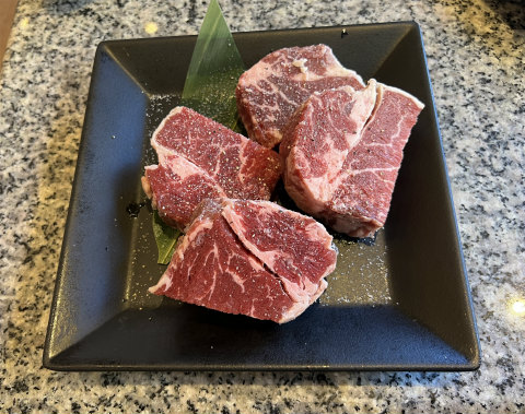 千葉県野田市横内にある焼肉店「熟成焼肉いちばん 野田店」食べ放題 極上熟成プレミアムコースの肉