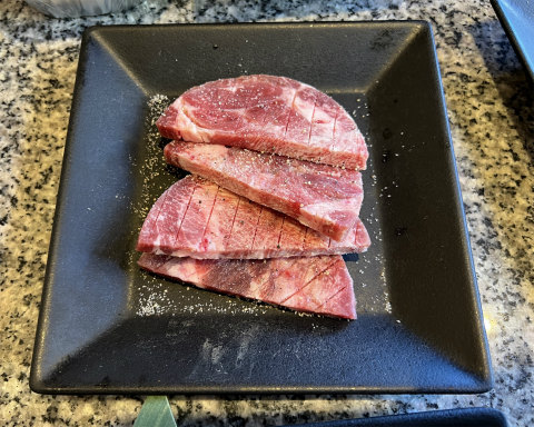 千葉県野田市横内にある焼肉店「熟成焼肉いちばん 野田店」食べ放題 極上熟成プレミアムコースの肉