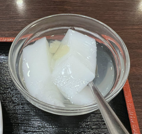 東京都江東区高橋にある中華料理「大衆菜館 紫園」定番定食のユーリンチー