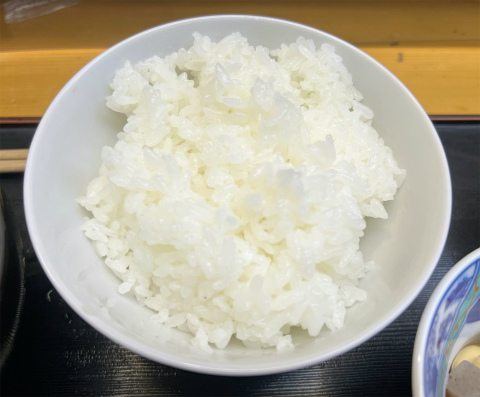 茨城県鹿嶋市宮中６丁目にある「季節料理 四季亭」本日のおすすめセット　楓　メインダブル（魚、肉）