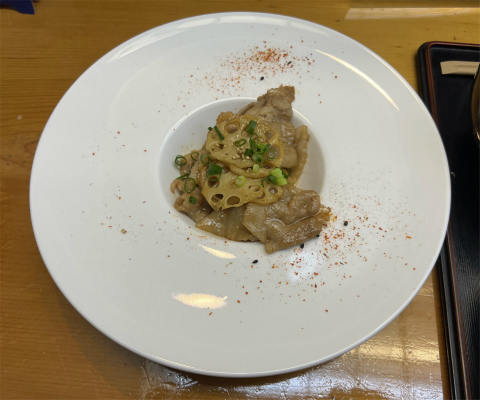 茨城県鹿嶋市宮中６丁目にある「季節料理 四季亭」本日のおすすめセット　楓　メインダブル（魚、肉）